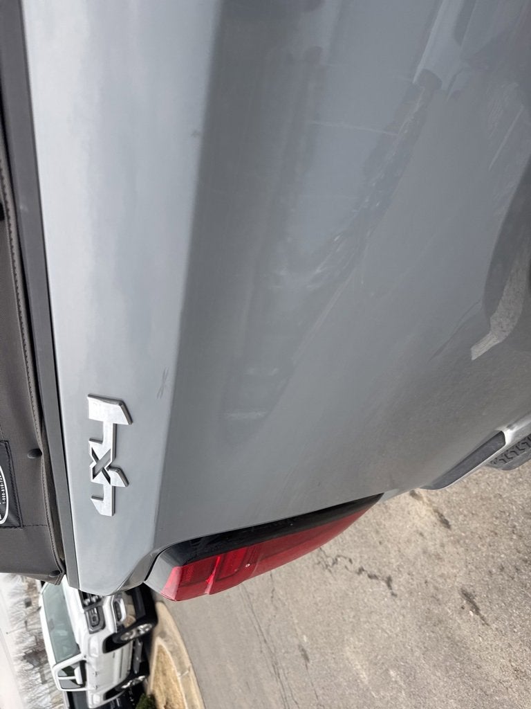 2024 GMC Sierra 1500 SLE