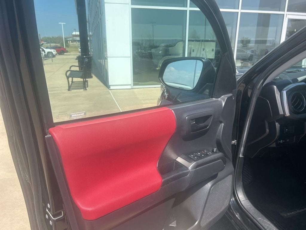 2022 Toyota Tacoma 2WD SR5