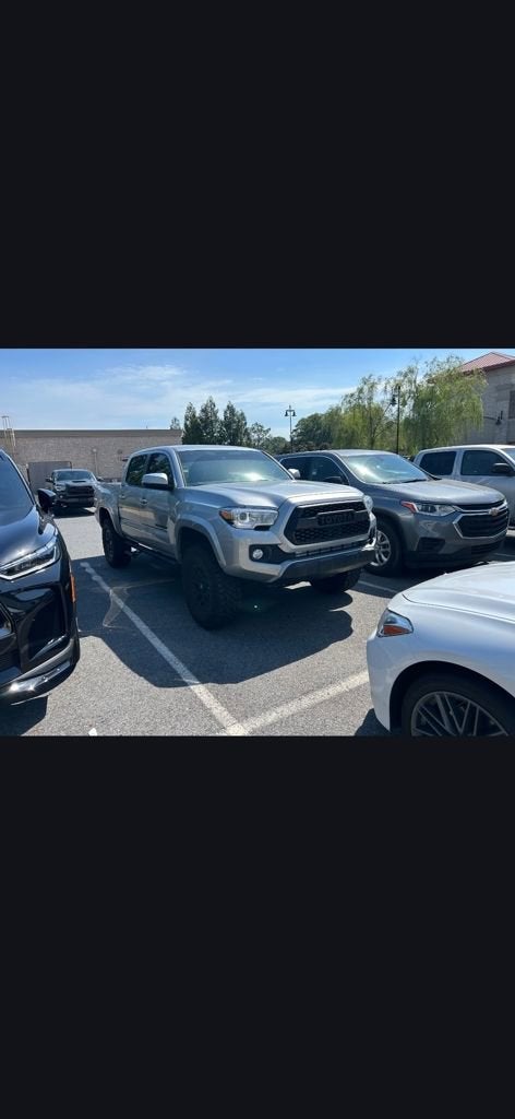 2022 Toyota Tacoma 4WD SR