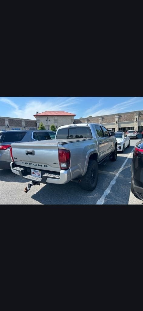 2022 Toyota Tacoma 4WD SR