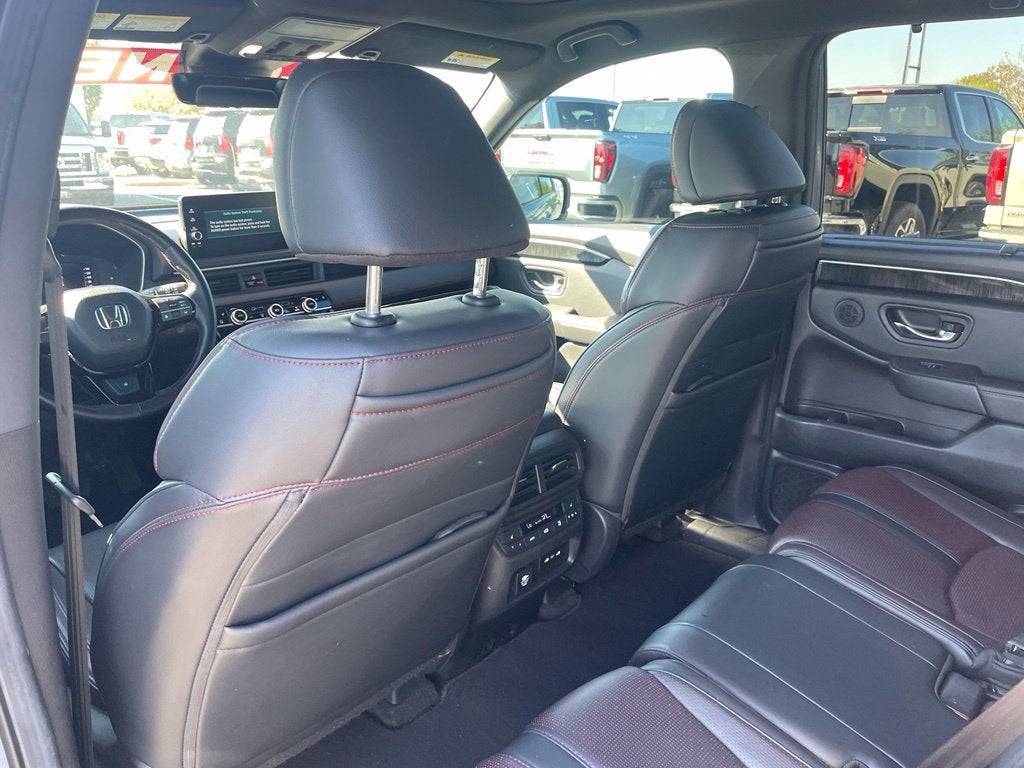 2025 Honda Pilot Black Edition