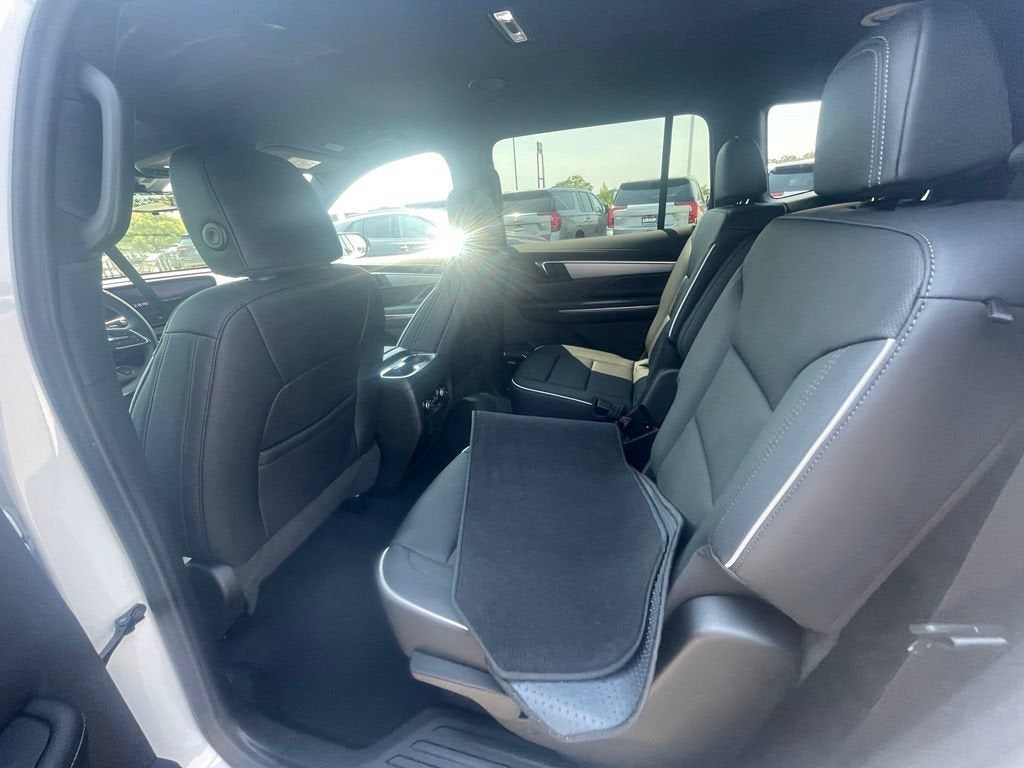 2027 Buick Enclave Preferred