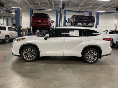 2022 Toyota Highlander Platinum