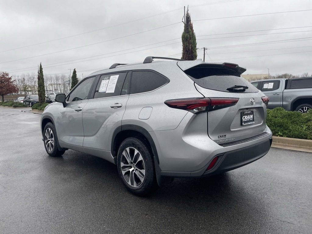 2024 Toyota Highlander LE