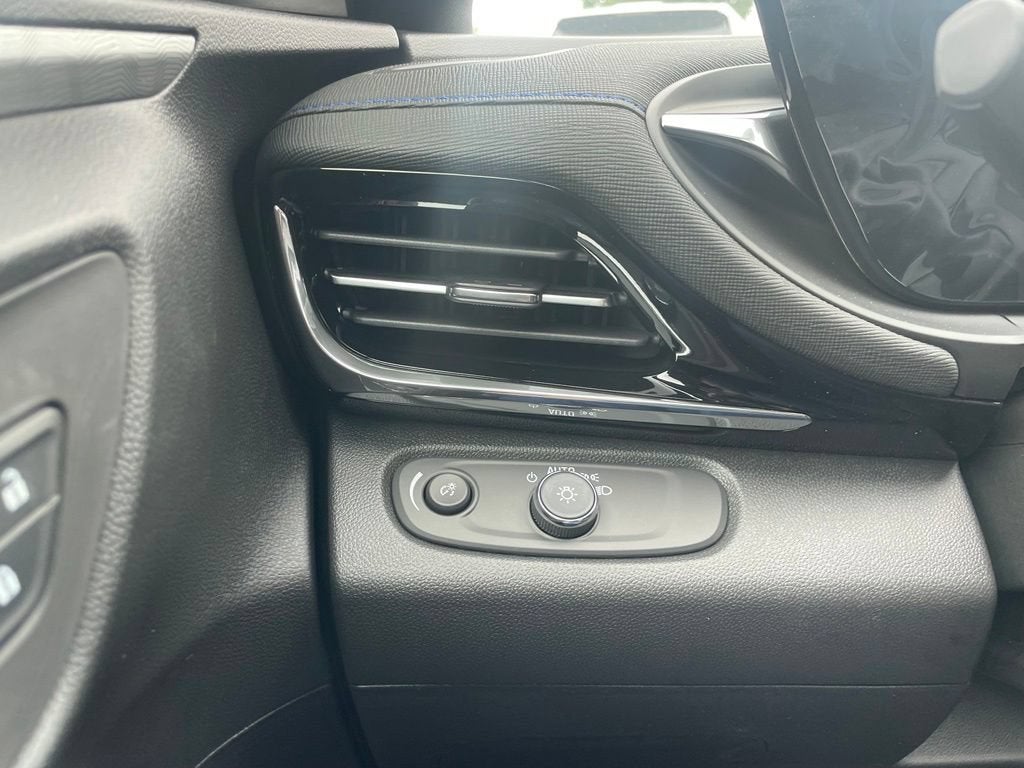 2026 Buick Envista Sport Touring - Photo 11