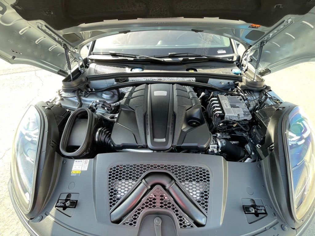 2022 Porsche Macan S