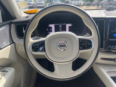 2022 Volvo XC60 Inscription