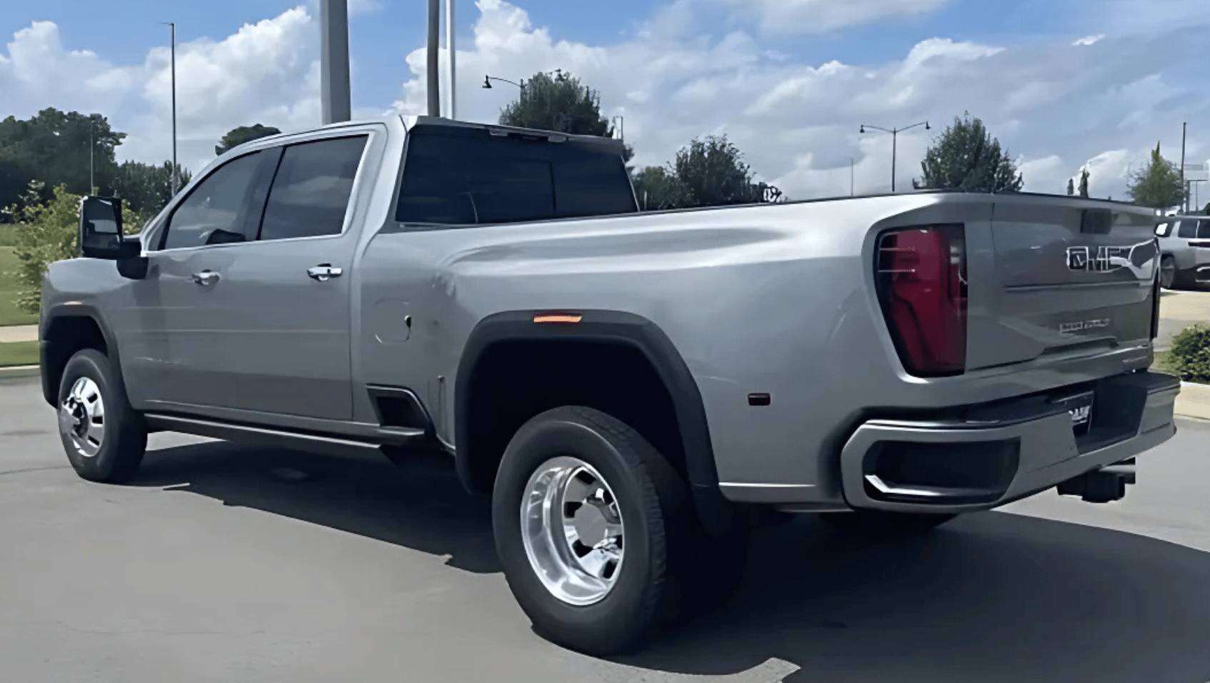 Side View of the 2025 GMC Sierra 3500 HD